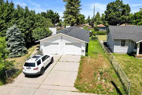 1029 E Sanson Ave, Spokane, WA 99207