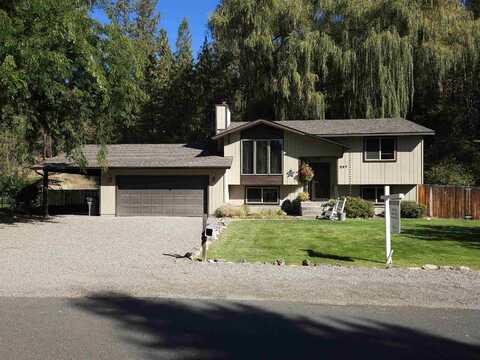 207 E Franklin Dr, Nine Mile Falls, WA 99026