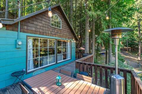 3877 W Pine Bay Way, Loon Lake, WA 99148