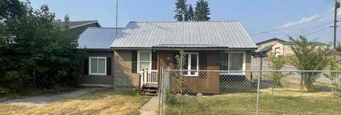 105 Selkirk St, Metaline, WA 99152