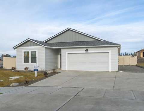 527 E L St, Deer Park, WA 99006