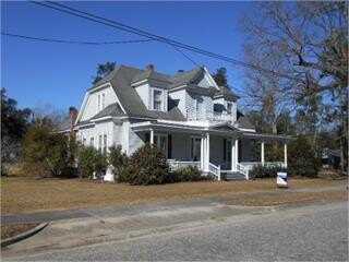 10 Briggs Street, Summerton, SC 29148