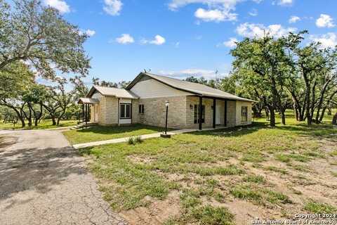 440 Leaning Oak Trail, Dripping Springs, TX 78620