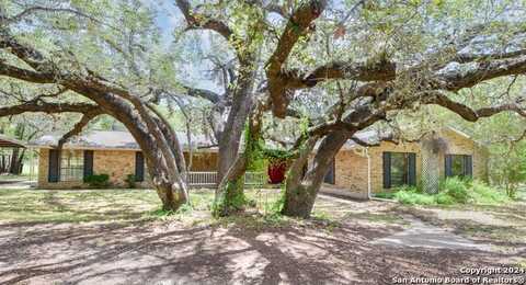 107 POST OAK, Floresville, TX 78114