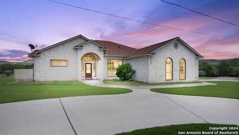 412 Shayla Ln, Canyon Lake, TX 78133