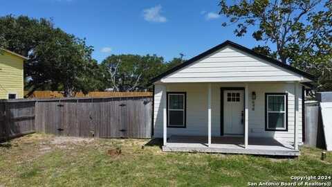 648 S 9TH, Aransas Pass, TX 78336