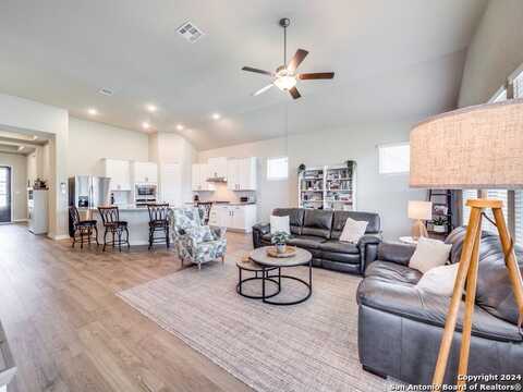 513 Foxbrook Way, Cibolo, TX 78108