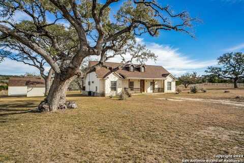 124 MAJESTIC OAKS DR, Boerne, TX 78006