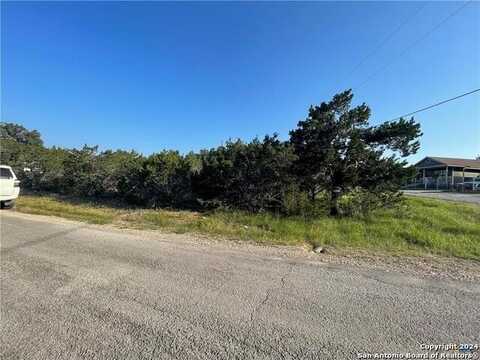 320 Ridge Wood Trl, Canyon Lake, TX 78133