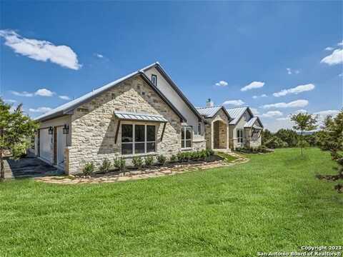 103 RIVER MOUNTAIN DR, Boerne, TX 78006