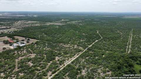 3668 W US Highway 90, Uvalde, TX 78801