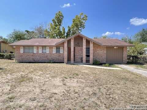 315 MOCKINGBIRD LN, Devine, TX 78016