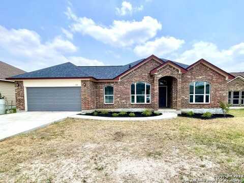 103 E 16TH ST, Hondo, TX 78861