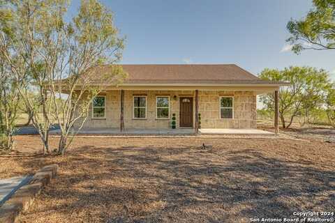 265 Lobo Loop, Hondo, TX 78861