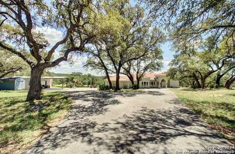 555 CROOKED OAK DR, Spring Branch, TX 78070