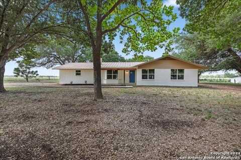 2302 BOLTON RD, Marion, TX 78124