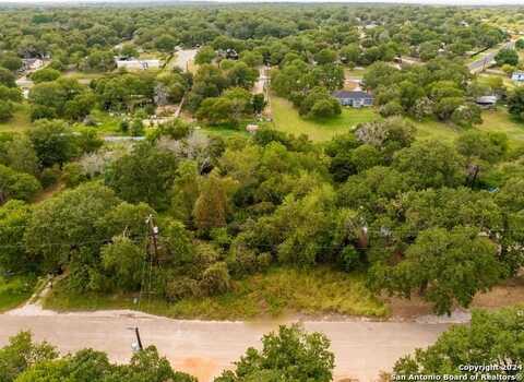 4523 LOST HILLS DR, Elmendorf, TX 78112