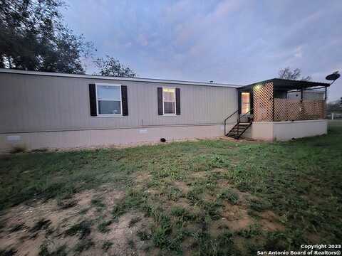 243 COUNTY ROAD 2585, Moore, TX 78057