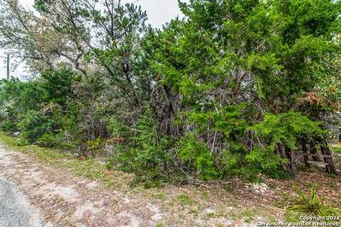 126 DEER RUN PASS, Canyon Lake, TX 78133