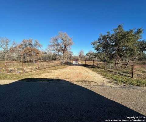 2703 County Road 770, Natalia, TX 78059