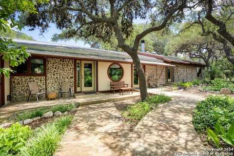 801 mickle creek, Medina, TX 78055