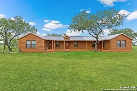 4905 CR 307, Jourdanton, TX 78026