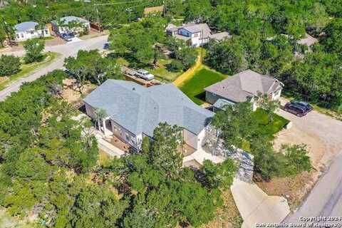 421 Eastview Dr, Canyon Lake, TX 78133