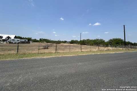 15595 LUCKEY RD, Atascosa, TX 78002