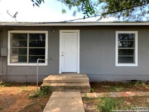 177 BARNES AVE, Charlotte, TX 78011