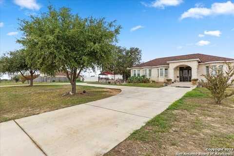 109 CARRIZO RANCH DR, Floresville, TX 78114