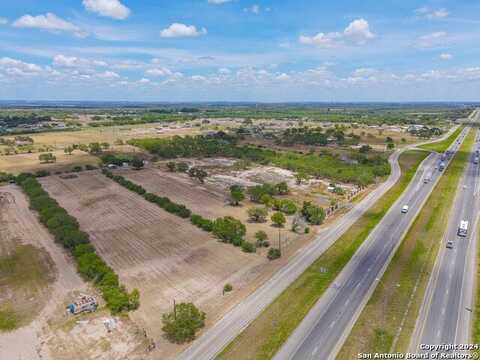 17829 INTERSTATE 35, Lytle, TX 78052