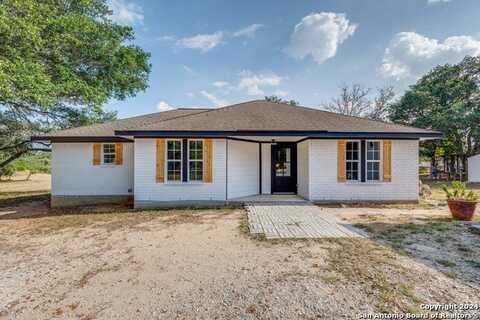 405 COUNTY ROAD 781, Natalia, TX 78059