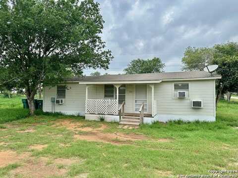 204 CAMPBELL, Jourdanton, TX 78026