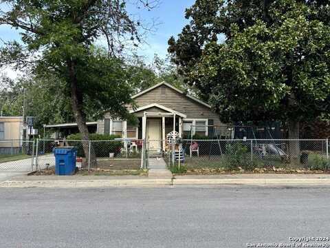 724 ORMAND ST, Pleasanton, TX 78064