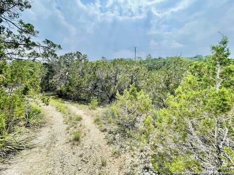 843 VALLEY RDG, Canyon Lake, TX 78133