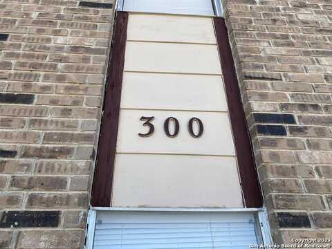 300 MOURSUND BLVD, San Antonio, TX 78221