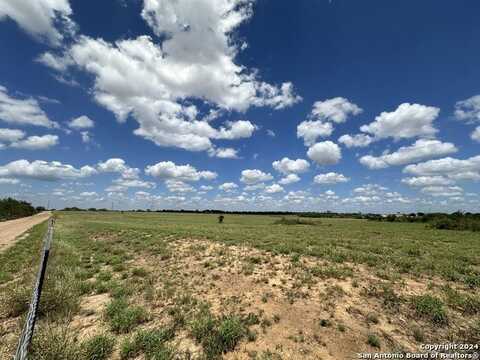 1464 W Highway 85, Dilley, TX 78017