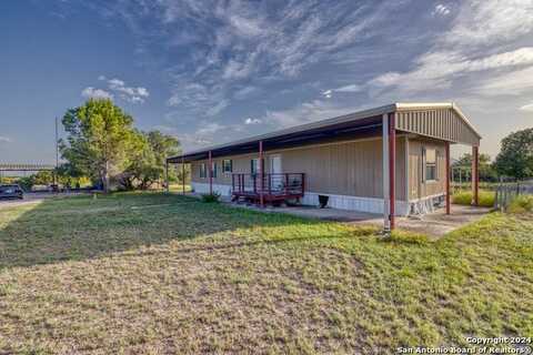 505 CR 429A, Uvalde, TX 78801