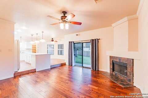 13355 GALICIA, Universal City, TX 78148