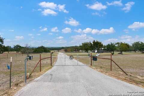 12 Lewis Rd, Boerne, TX 78006