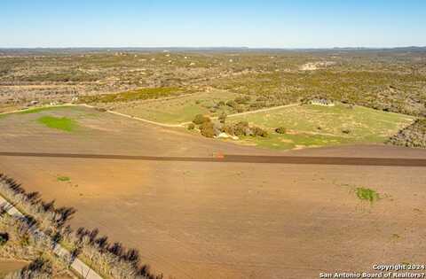 208 Private Road 378, Rio Medina, TX 78066