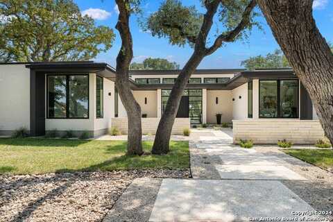 210 Cliffside Dr, Shavano Park, TX 78231