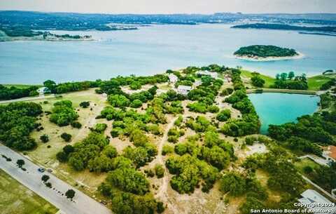 609 Kings Point Dr, Canyon Lake, TX 78133