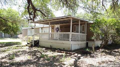 128 WINSHIP RD, Pleasanton, TX 78064