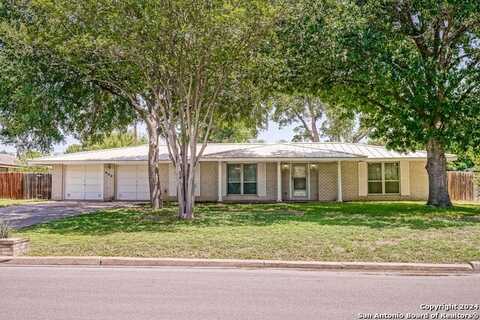 405 CLOUDMONT DR, Windcrest, TX 78239