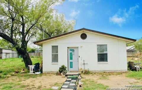 804 Alta Vista, Cotulla, TX 78014