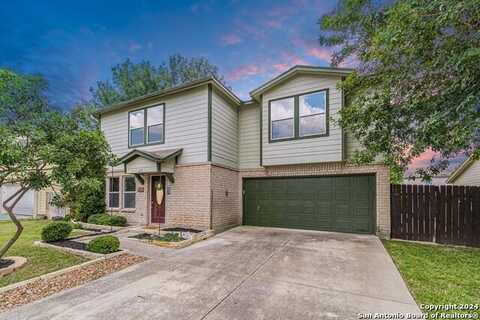 631 NW CROSSING DR, New Braunfels, TX 78130