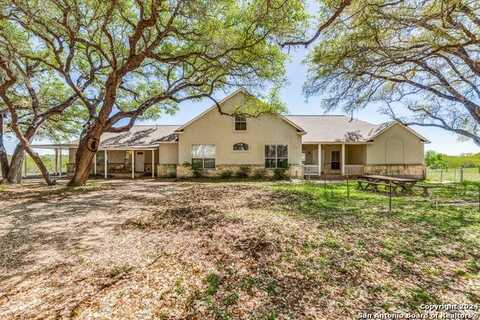 182 Shannon Ridge, Floresville, TX 78114