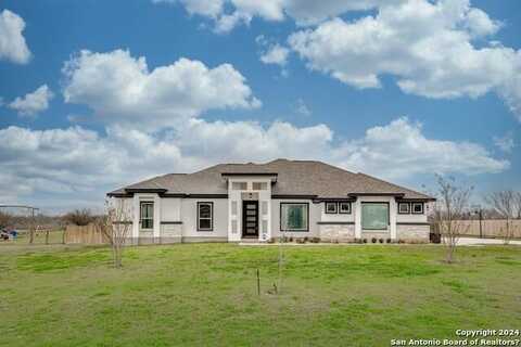 197 GENTLE BREEZE, Floresville, TX 78114