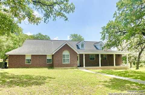 111 oak creek, La Vernia, TX 78121